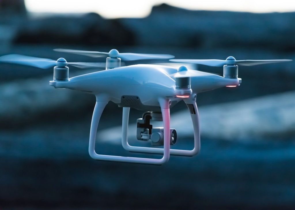 Drone naval sobre o oceano